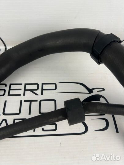 Патрубок системы охлождения Volkswagen Passat B6