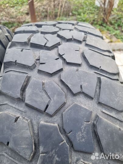 Bfgoodrich Mud-Terrain T/A KM2 265/75 R16