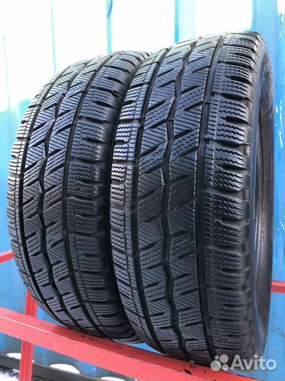 Hankook Winter I'Cept LV RW12 215/65 R16C