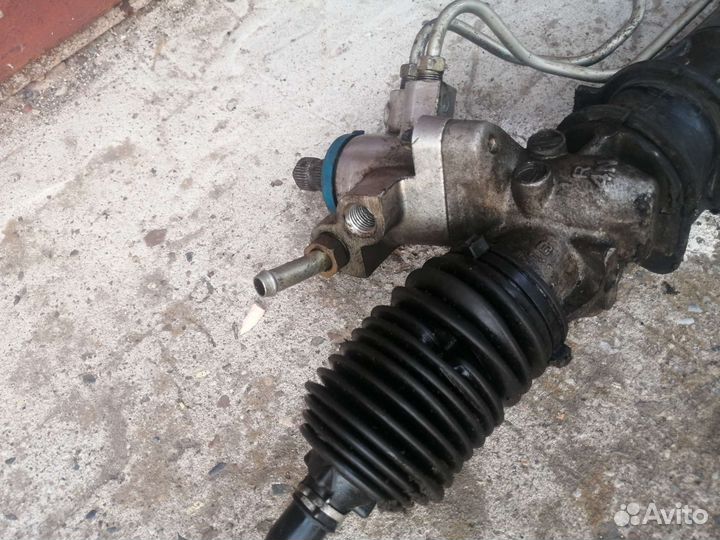 Рулевая рейка Nissan Expert W11