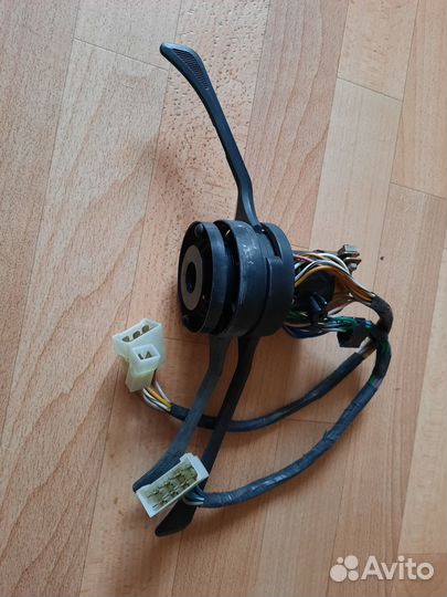 Переключатель подрулевой ваз 2106