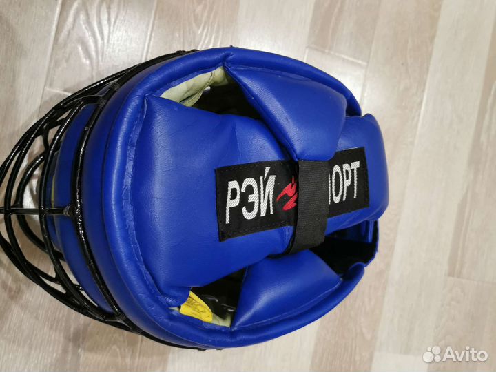 Шлем для единоборств