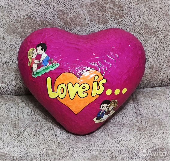 Упаковка для подарка - Love is. Большое сердце