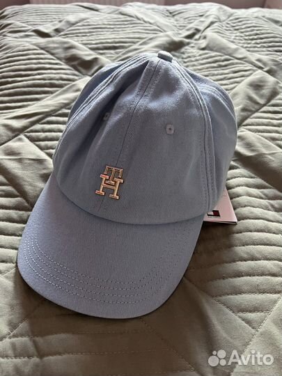 Кепка новая tommy оригинал