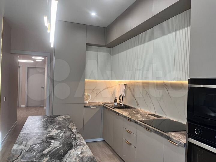 3-к. квартира, 95 м², 6/25 эт.