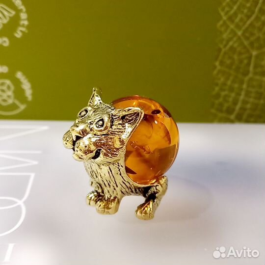 Коллекционная бронзовая миниатюра кошки