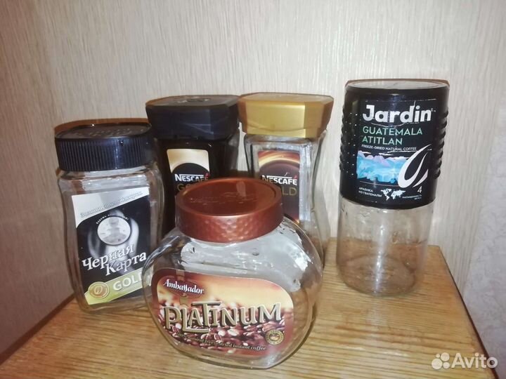 Отдам бесплатно банки