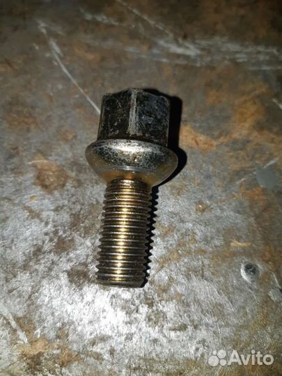 Болты колесные VAG