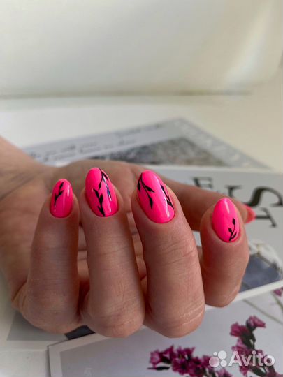 Маникюр, педикюр, наращивание ногтей