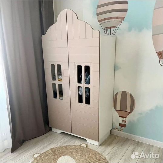 Шкаф в детскую комнату