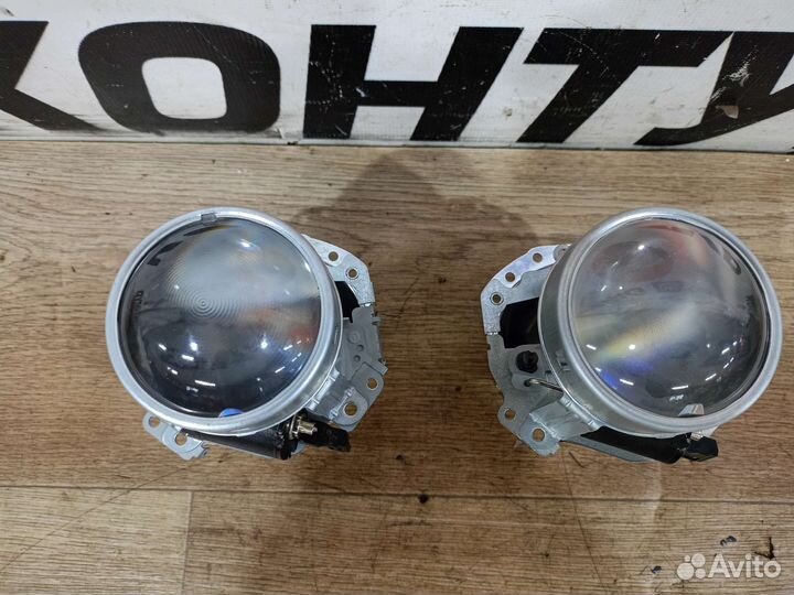 Биксеноновая линза Hella