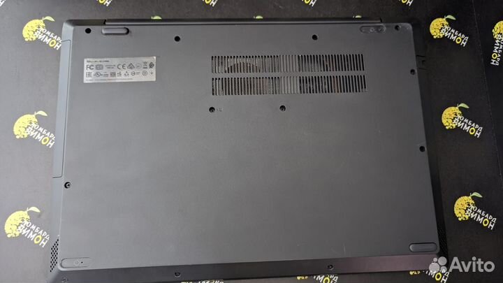 Lenovo AMD Ryzen 5 3500U / 8GB / 256GB