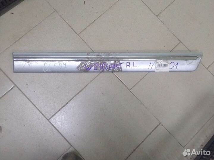 Молдинг на дверь Mercedes-Benz E-Class W210 седан