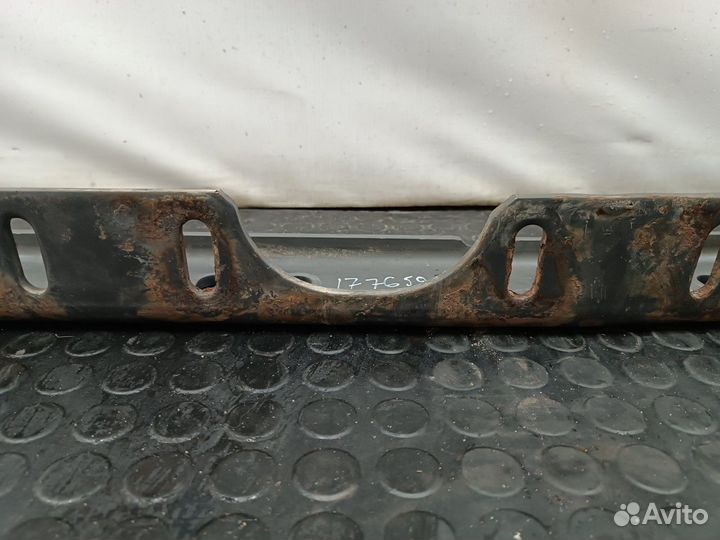 7421827927 Кронштейн рамы левый