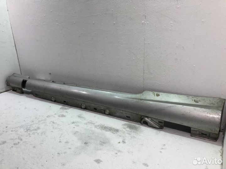 Накладка на левый порог Mercedes C207 E