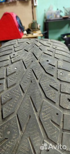 Gislaved Nord Frost 200 235/65 R17