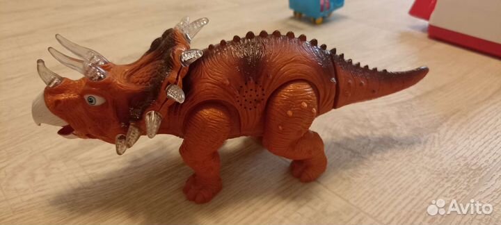 Игрушка робот динозавр