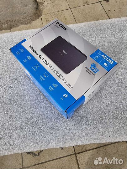 Двухдиапазонный wi-fi роутер D-link Dir-815