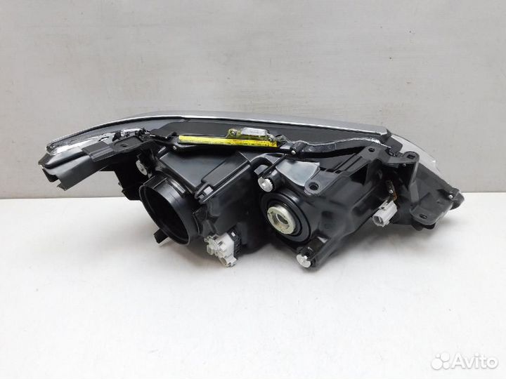 Фара левая Toyota Camry