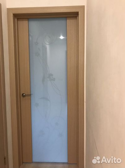 Дверь межкомнатная со стеклом