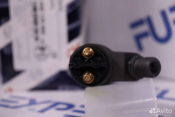 Форсунка топливная 0445120066