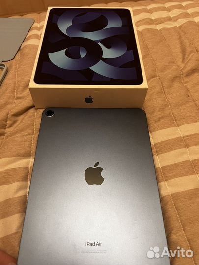 iPad air 4 64gb wi fi blue