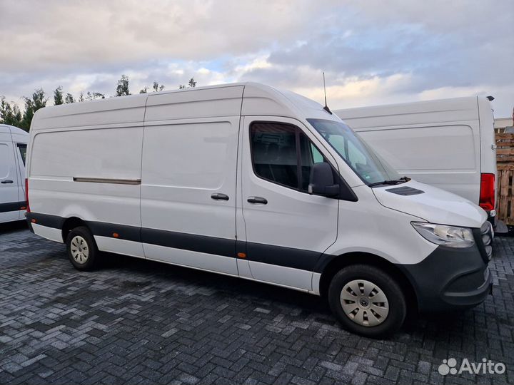 Mercedes-Benz Sprinter цельнометаллический, 2022