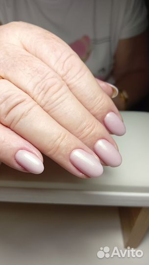 Модель на маникюр