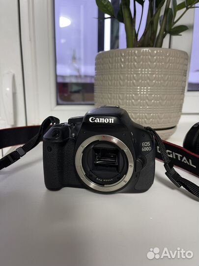 Зеркальный фотоаппарат canon 600d