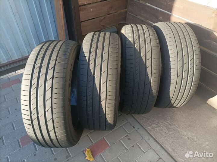 Kumho Ecsta PS71 255/55 R20 110Y