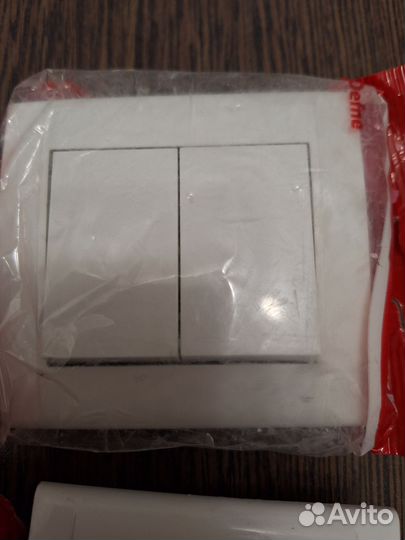 Выключатель makel