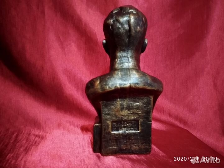 Продаю бюст Сталина