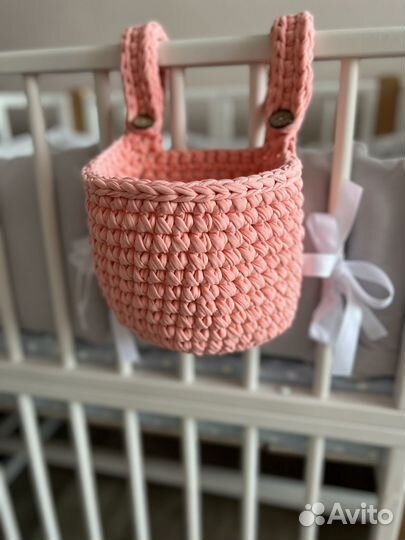 Подвесная корзинка на детскую кроватку