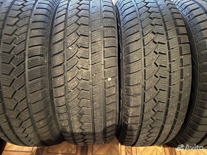 ONYX NY-W702 225/60 R17 99H