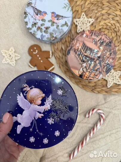 Банки жестяные новогодние