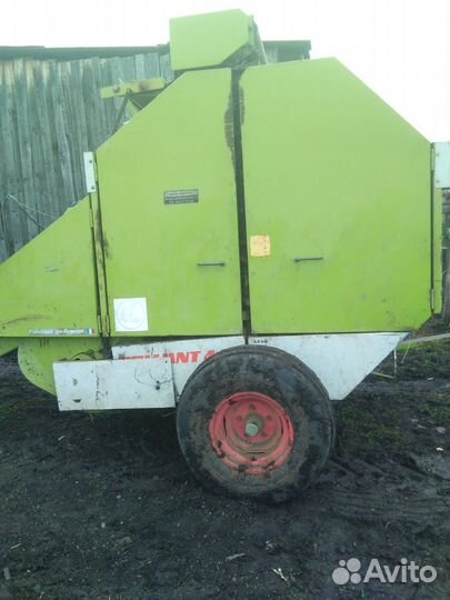 Пресс-подборщик Claas Rollant 44, 1990