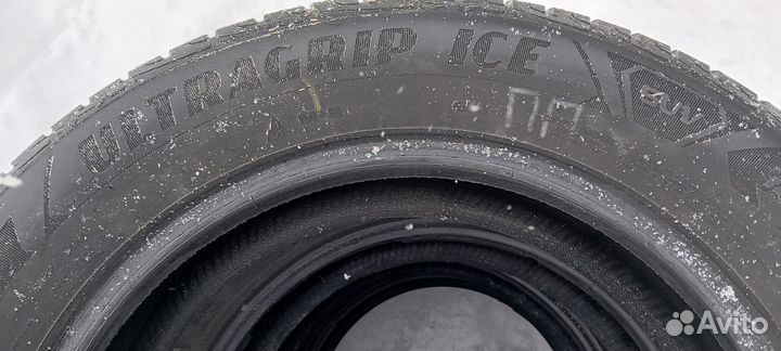 Goodyear UltraGrip Ice SUV 225/60 R17