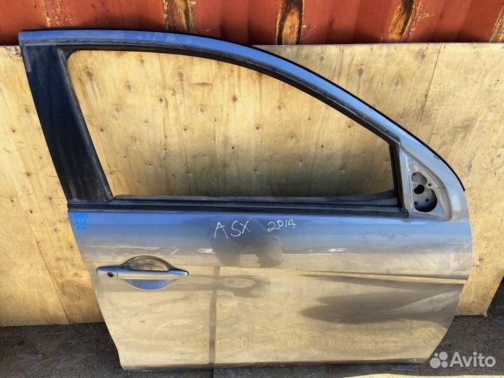 Передняя правая дверь Митсубиши Аsx 2010-2024 год