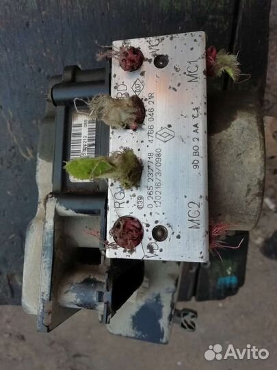 Блок абс Renault Sandero I