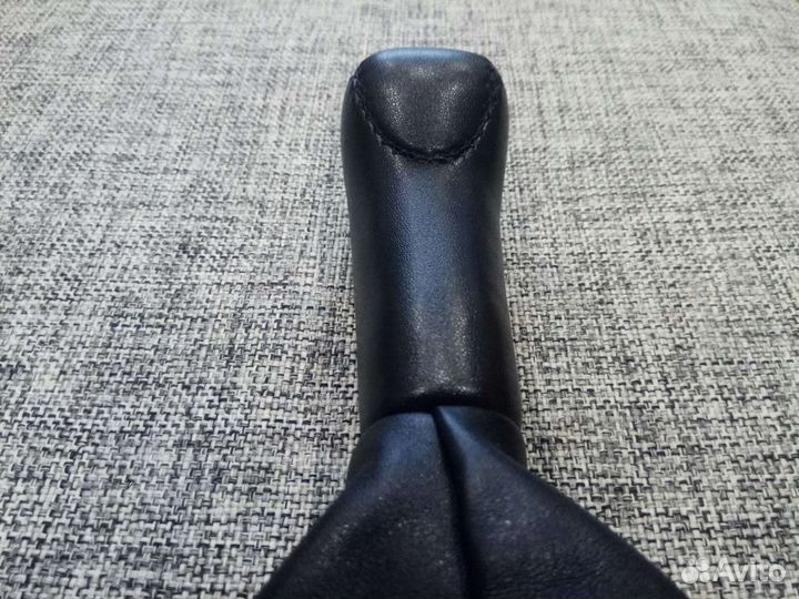 Ручка кпп,задний коврик,брызговик на приору