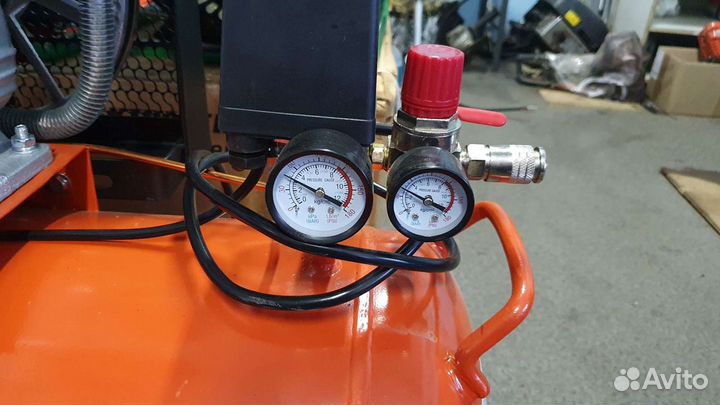 Воздушный компрессор 100 литровый