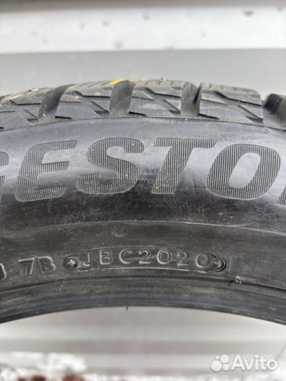 Bridgestone Blizzak Spike-02 SUV 275/45 R20 T