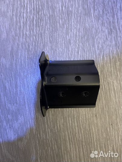 Кронштейн крыла левый Fabia Polo