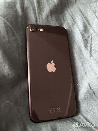 iPhone SE, 128 ГБ