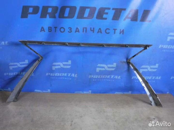 Рамка решетки радиатора Lexus Rx350