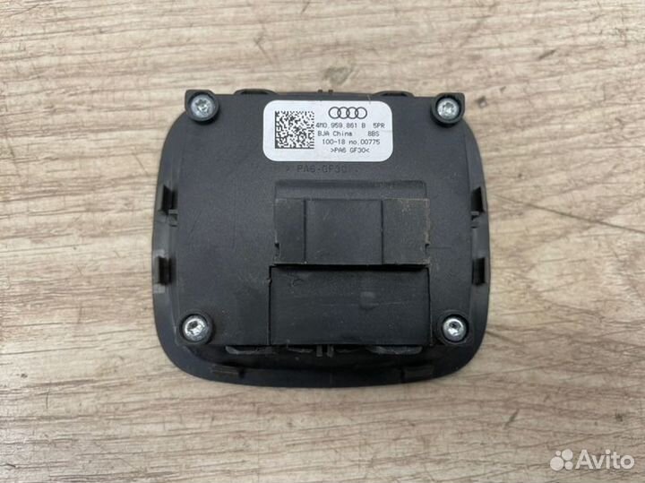 Клавиша разблокировки спинки сиденья Audi Q7 4M