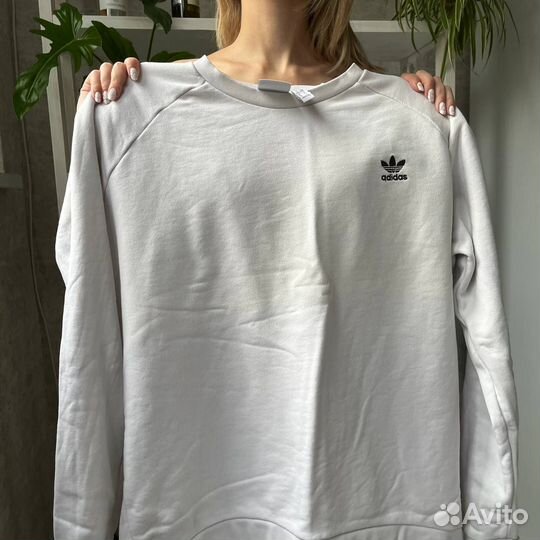 Свитшот adidas белый