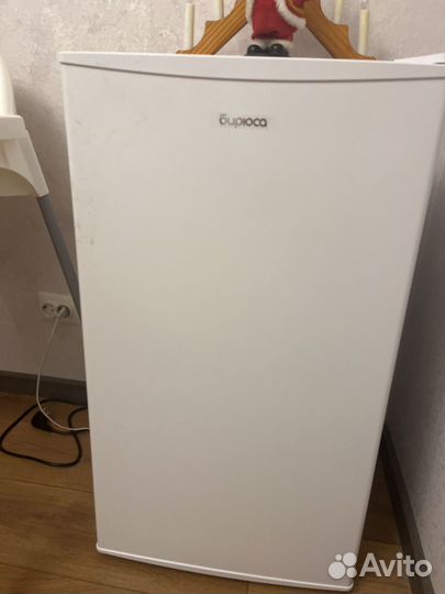 Практически новый холодильник бирюса