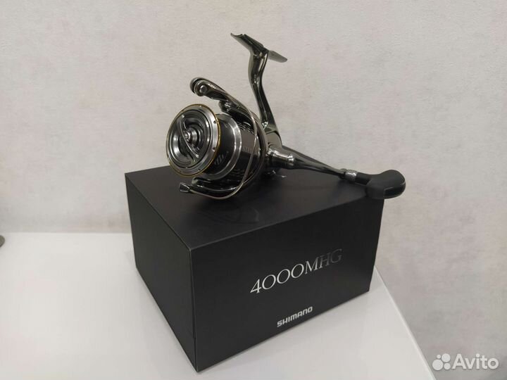 Shimano 18 Stella 4000MHG (новая, JDM)