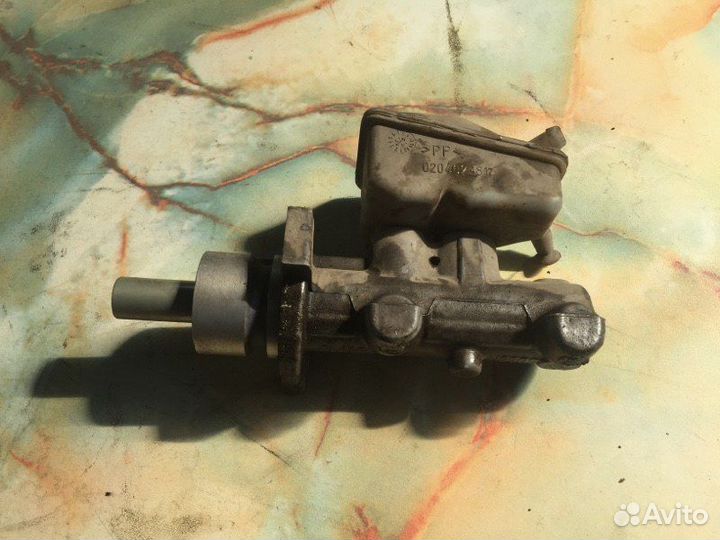 Главный тормозной цилиндр Citroen Xsara Picasso